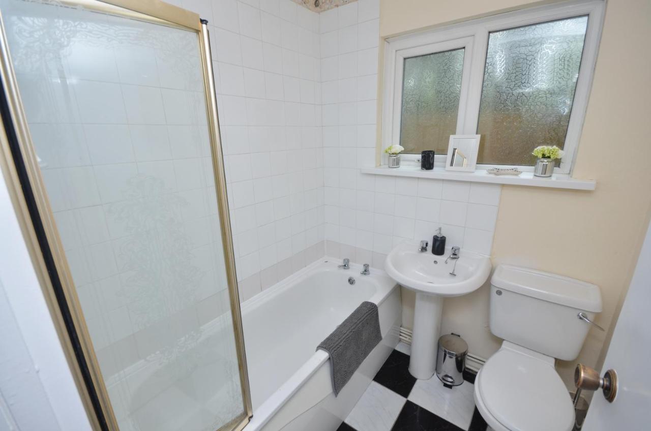 Bright Stylish 2 Bedroom Garden Apartment South Belfast Close To Everything エクステリア 写真