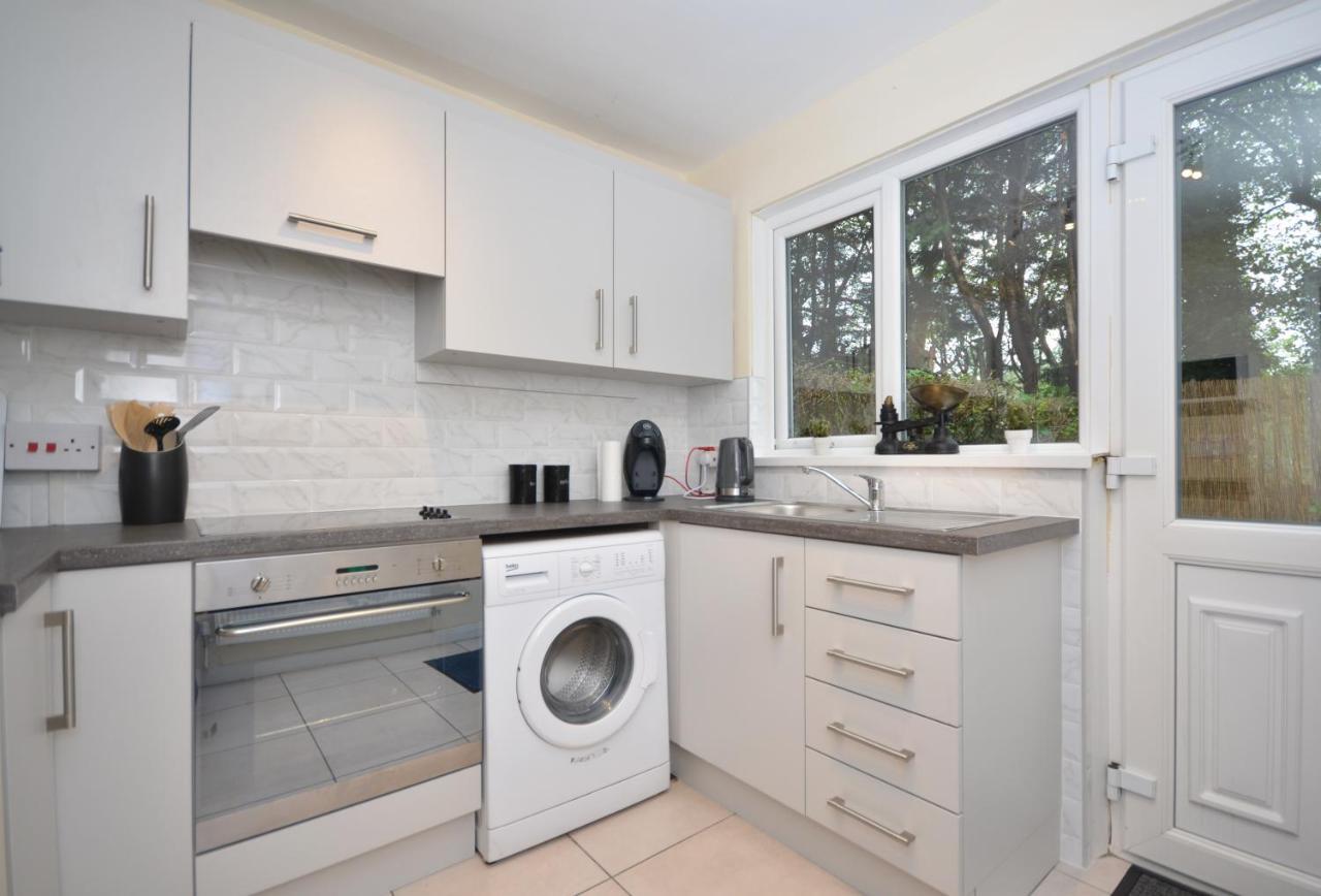 Bright Stylish 2 Bedroom Garden Apartment South Belfast Close To Everything エクステリア 写真